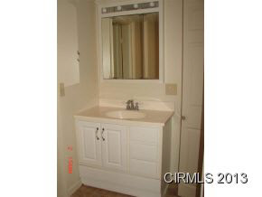 223 E Washington St, Upland, IN 46989 photo 9