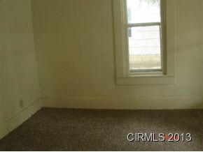 223 E Washington St, Upland, IN 46989 photo 7