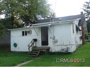 223 E Washington St, Upland, IN 46989 photo 2