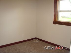 524 E South G St, Gas City, IN 46933 photo 4