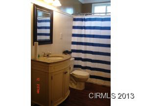 524 E South G St, Gas City, IN 46933 photo 8