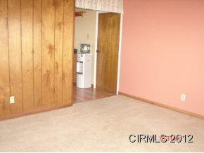 709 Beech Dr, Gas City, IN 46933 photo 2