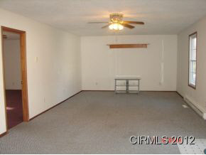 709 Beech Dr, Gas City, IN 46933 photo 3