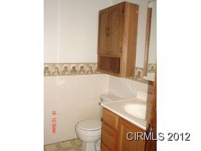 709 Beech Dr, Gas City, IN 46933 photo 14
