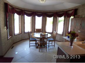 751 Riverview Dr, Kokomo, IN 46901 photo 4