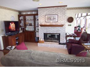 751 Riverview Dr, Kokomo, IN 46901 photo 3