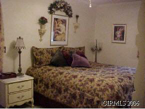 605 Ridge Rd, Kokomo, IN 46901 photo 2