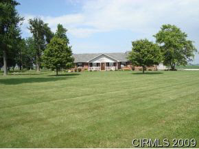 409 N 350 E, Windfall, IN 46076 photo 1