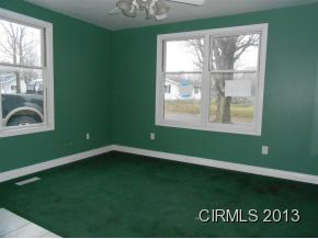 509 W 9th St, Jonesboro, IN 46938 photo 4