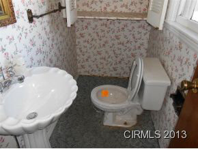 553 E Marshall St, Marion, IN 46952 photo 6