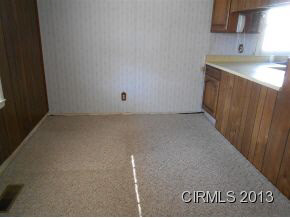 553 E Marshall St, Marion, IN 46952 photo 5