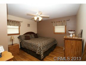 726 Holiday Dr, Greentown, IN 46936 photo 8