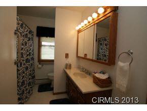 726 Holiday Dr, Greentown, IN 46936 photo 6