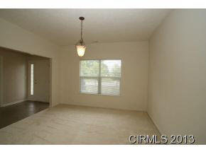 3103 Crooked Stick Dr, Kokomo, IN 46902 photo 2