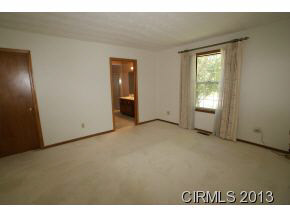 1917 Executive Dr, Kokomo, IN 46902 photo 8