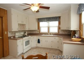721 E Walnut St, Greentown, IN 46936 photo 6
