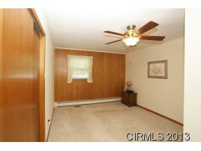721 E Walnut St, Greentown, IN 46936 photo 9