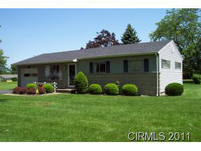 17 Cloverleaf Dr, Wabash, IN 46992 photo 1