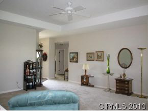 595 E Hess Dr, Upland, IN 46989 photo 4