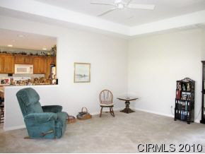 595 E Hess Dr, Upland, IN 46989 photo 5
