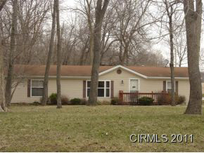 8325 E Lewisburg Rd, Peru, IN 46970 photo 1