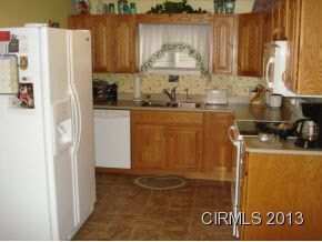 1617 W 4th St, Marion, IN 46952 photo 6