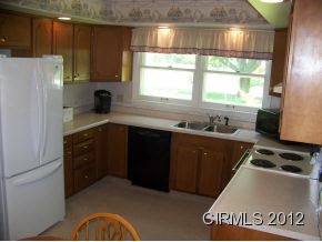 1420 W Forest Ln, Marion, IN 46952 photo 7