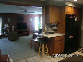 524 Holiday Dr, Greentown, IN 46936 photo 4