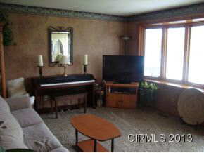 524 Holiday Dr, Greentown, IN 46936 photo 2