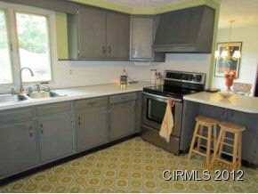 544 Circle Dr, Fairmount, IN 46928 photo 9