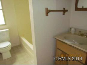 509 W Harrison St, Hartford City, IN 47348 photo 6