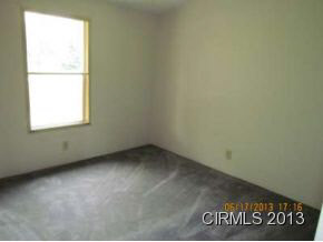 509 W Harrison St, Hartford City, IN 47348 photo 8