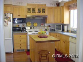 206 E Clark St, Flora, IN 46929 photo 2