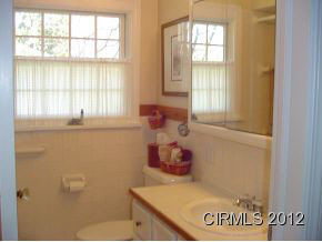 206 E Clark St, Flora, IN 46929 photo 9