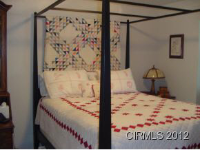 206 E Clark St, Flora, IN 46929 photo 7