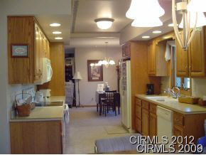 114 W 4th St, Burlington, IN 46915 photo 9