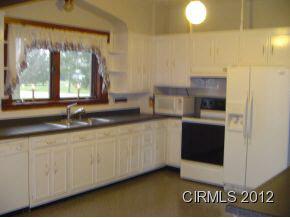 902 W Columbia St, Flora, IN 46929 photo 9