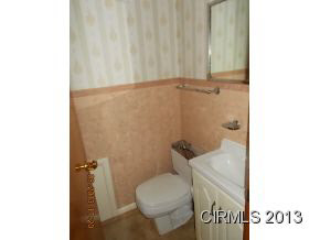 605 N Lenfesty Ave, Marion, IN 46952 photo 4