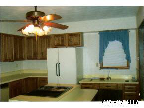 123 E Main St, Greentown, IN 46936 photo 4