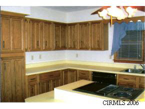 123 E Main St, Greentown, IN 46936 photo 3