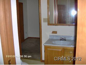 608 E Sherman St, Marion, IN 46952 photo 6
