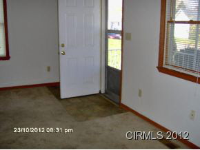 608 E Sherman St, Marion, IN 46952 photo 3