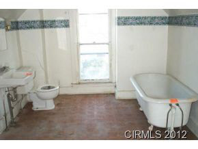 83 E 3rd St, Peru, IN 46970 photo 8