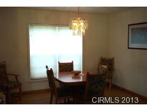 2438 W Pebble Dr, Peru, IN 46970 photo 4
