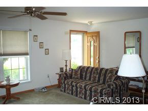 2438 W Pebble Dr, Peru, IN 46970 photo 3