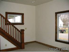 527 W 6th St, Peru, IN 46970 photo 4
