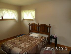 220 E Sherron St, Sweetser, IN 46987 photo 5