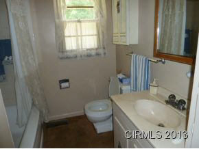 220 E Sherron St, Sweetser, IN 46987 photo 9