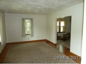 516 E Bradford St, Marion, IN 46952 photo 3