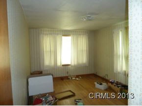516 E Bradford St, Marion, IN 46952 photo 5